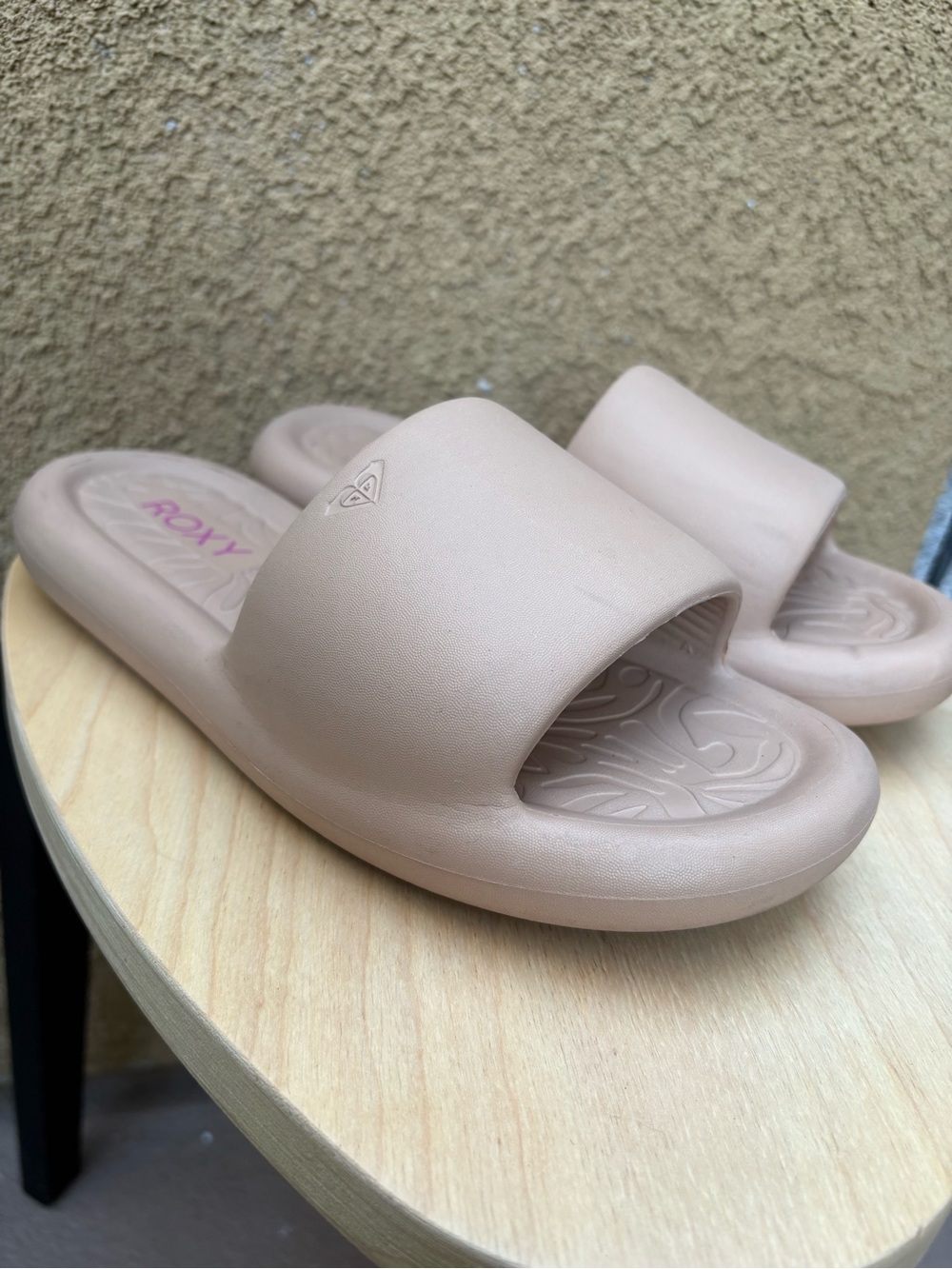 Roxy Women’s Nude Beige Slide Sandals - Picture 3 of 4